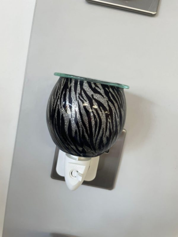 zebra print plug in light off